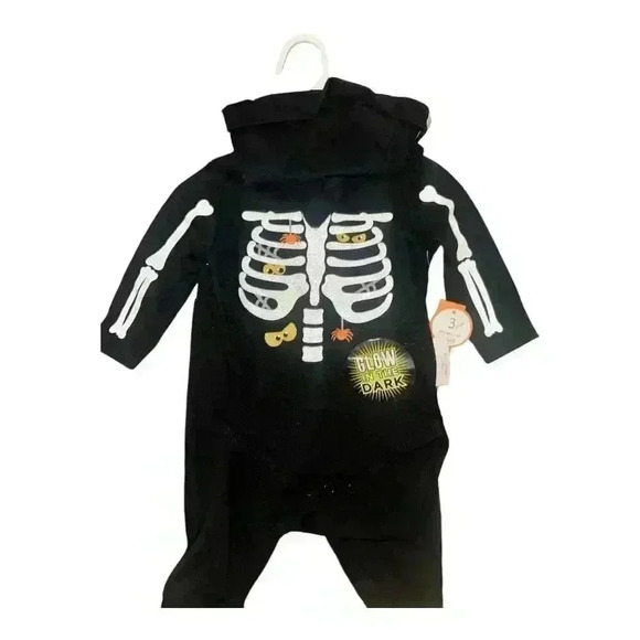 Tahari Baby Skeleton Outfit - 0/3 Months - Picture 4 of 4